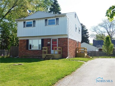 2213 Dahlia Cir, Toledo, OH 43611 - photo 3