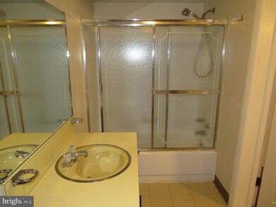 11 S Church St unit 3, Waynesboro, PA 17268 - photo 6