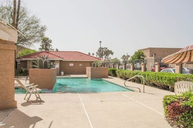 2841 E Tracy LN 1-2