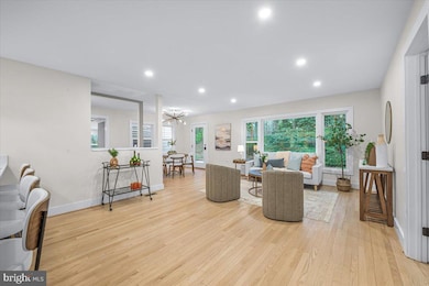 901 Hobbs Dr, Silver Spring, MD 20904 - photo 7