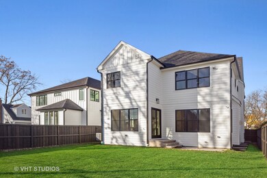 125 N Avon Rd, Elmhurst, IL 60126 - photo 2