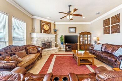 2914 Willow Ridge Cir, Granbury, TX 76049 - photo 4