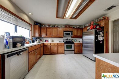 722 Thousand Oaks Loop, San Marcos, TX 78666 - photo 5