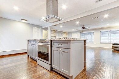 5302 Apple Blossom Ln, Friendswood, TX 77546 - photo 6