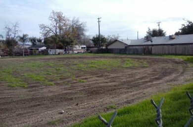 Adjacent lot in the back...APN#453-201-01...Apprx 