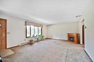 123 Jodi Dr, Stroudsburg, PA 18360 - photo 5