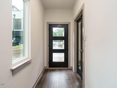 004-1280x960-foyer