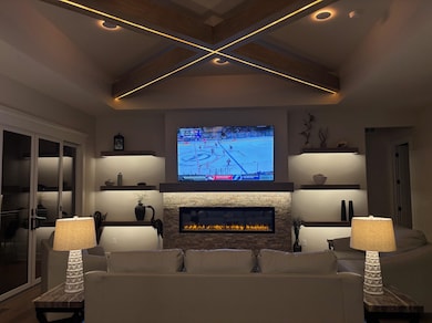 Gorgeous lighting sets the mood for relaxation!