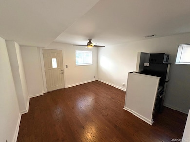 62 Elissa Ln unit 1, Yonkers, NY 10710 - photo 4
