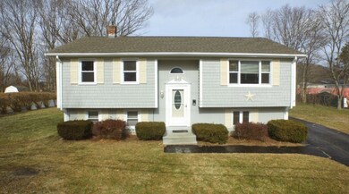 199 Poplar St, Woonsocket, RI 02895 - photo 2