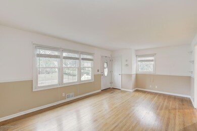 11 Maurice Ave, Holmdel, NJ 07733 - photo 4