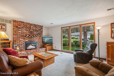 Living Room w/Gas FP