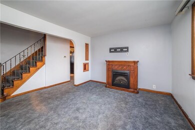 Enjoy the fireplace to make it even more cozy.