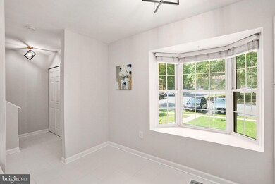 8913 Shamrock Ct, Springfield, VA 22152 - photo 7