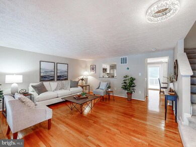 9548 Donnan Castle Ct, Laurel, MD 20723 - photo 5