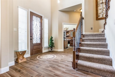 Open entry into the living and dining rooms