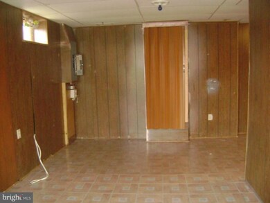 8515 Hillview Rd, Hyattsville, MD 20785 - photo 7