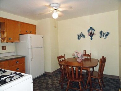 Eat in kitchen