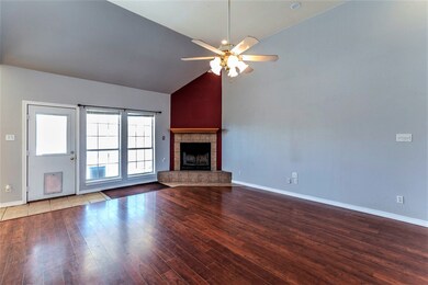 104 Honeysuckle Dr, Decatur, TX 76234 - photo 7