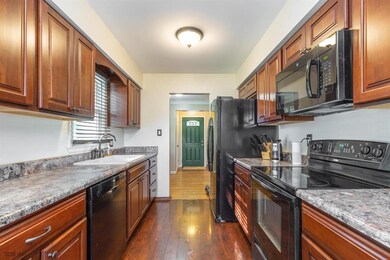 3211 Lindlavista Way, Des Moines, IA 50310 - photo 7