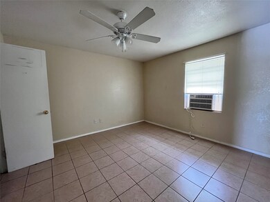 14031 Garber Ln unit 3, Houston, TX 77015 - photo 3