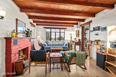 Living Room (3)