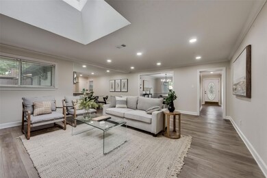 709 Bedford Ct W, Hurst, TX 76053 - photo 6