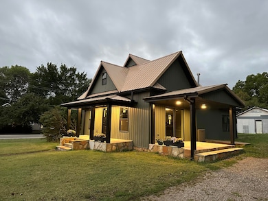 306 W 3rd St, Miller, MO 65707 - photo 4