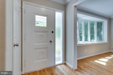 3303 Midland Rd, Fairfax, VA 22031 - photo 3