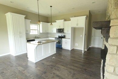 856 E Beechwood Rd, Nixa, MO 65714 - photo 2