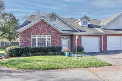 908 Davie Ave, Statesville, NC 28677 - photo 2