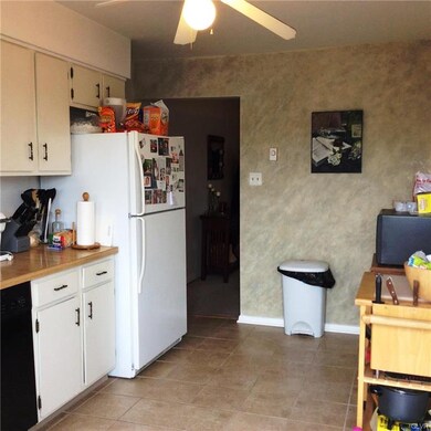 5641 Wood Ln, Allentown, PA 18106 - photo 7