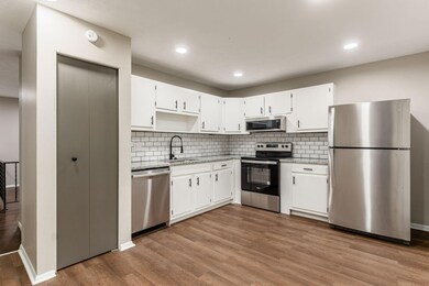 010_286_F 5101 Hatfield Dr020