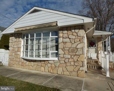 17 Maplewood Ave, Penns Grove, NJ 08069 - photo 2
