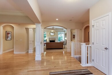 005-Foyer-1231927-mls