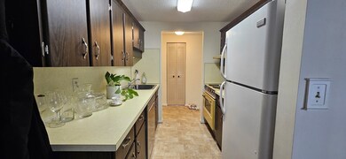 220 Bedford St unit C-8, Bridgewater, MA 02324 - photo 3