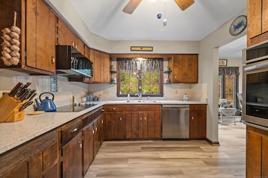 117 Stonefence Rd, Naugatuck, CT 06770 - photo 3