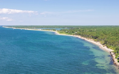 22 W Sound Ln, Vineyard Haven, MA 02568 - photo 5