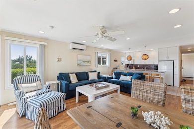 539 Dune Rd unit 29, Westhampton Beach, NY 11978 - photo 3