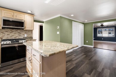 14-Kitchen 1E