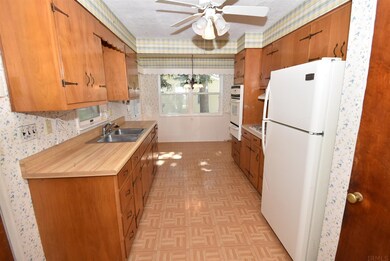 202 W Cook St, Boswell, IN 47921 - photo 6