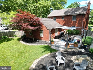 2622 W Greenleaf St, Allentown, PA 18104 - photo 3