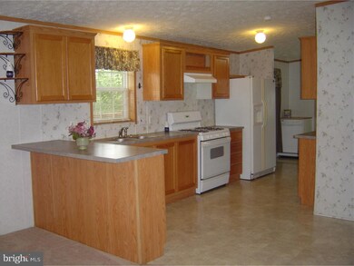 206 Montgomery Ave, Reading, PA 19606 - photo 6