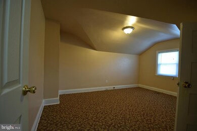 7007 Windsor Mill Rd unit B, Gwynn Oak, MD 21207 - photo 5
