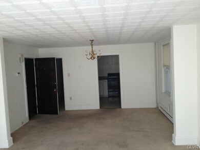 211 E Bertsch St unit 4, Lansford, PA 18232 - photo 5