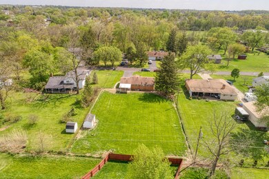 3484 Maple Shade Ct, Columbus, OH 43228 - photo 6