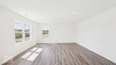 6726 Henley Way, Indianapolis, IN 46221 - photo 7