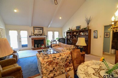 413 Amberwood Cir, Tyler, TX 75701 - photo 4