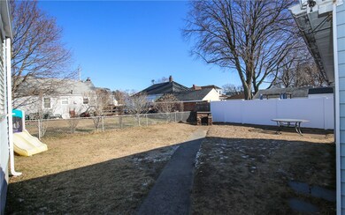 30 Ashburne St, Pawtucket, RI 02861 - photo 3