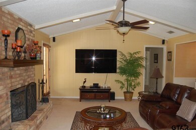 1423 Jeb Stuart Dr, Tyler, TX 75703 - photo 6